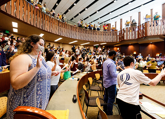 Law students take the professional oath.